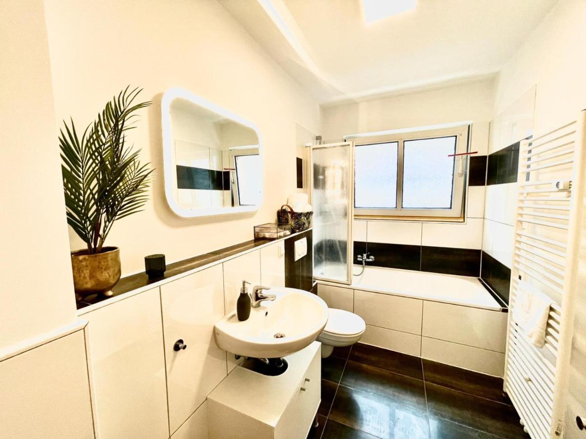 Gemuetliche & Individuelle Ferienwohnungen In Krefeld - Junik Apartments المظهر الخارجي الصورة
